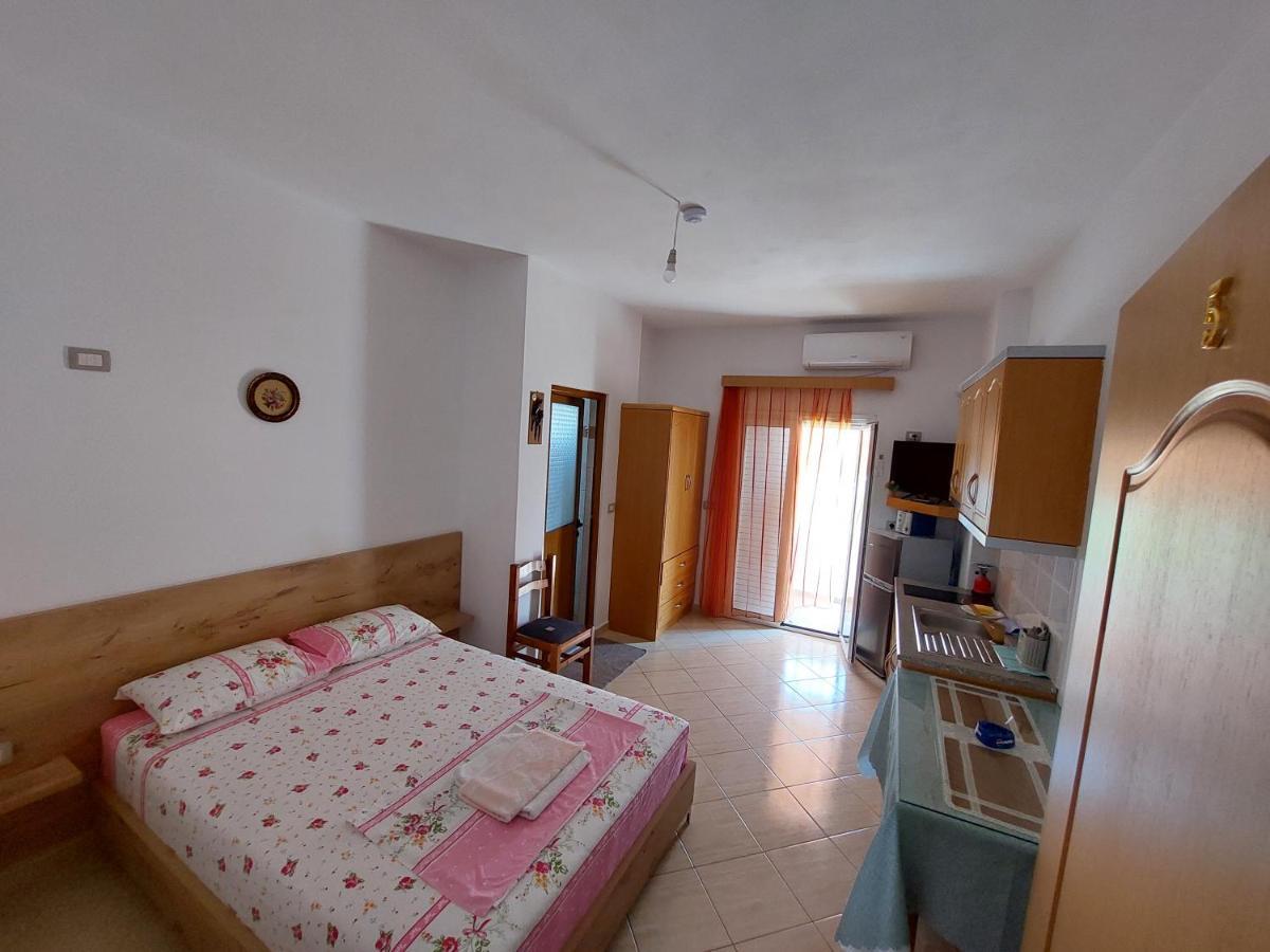 Villa Mihal Apartments Ksamil Exteriér fotografie